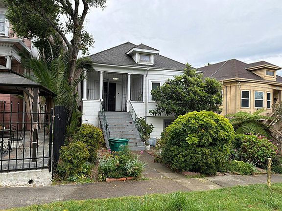 3rd image of 2630 Highland Ave