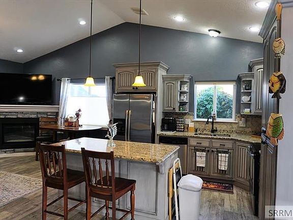 5th image of 3805 Copper Ln