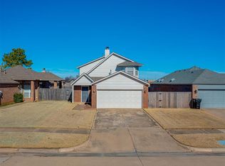 1015 SW 22nd St, Moore, OK 73170