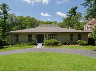3002 Dunraven Dr, Glenview Hills, KY 40222