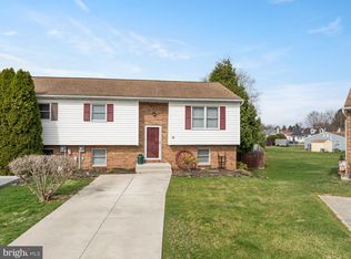 12 Lilac Ct, Hanover, PA 17331