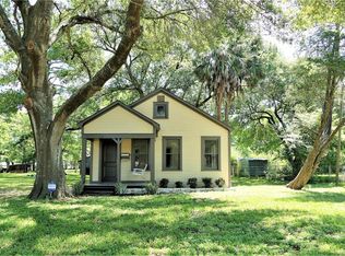 830 Fowlkes St, Sealy, TX 77474