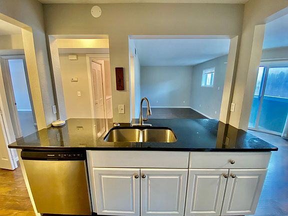 4th image of 315 Buchanan St NE APT 2