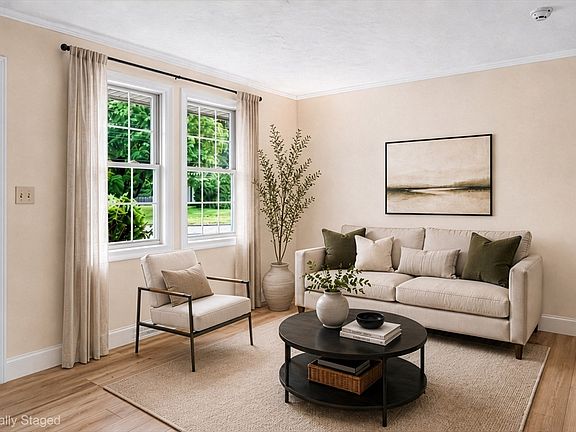 5th image of 65 Willard St Unit 65