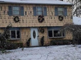 20 Revere Cir, Port Jefferson Station, NY 11776