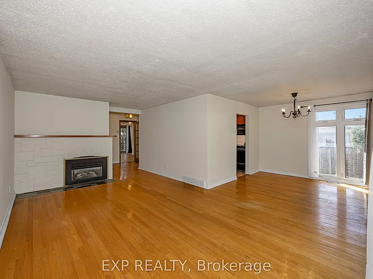 21 Southview Cres — Photo 7