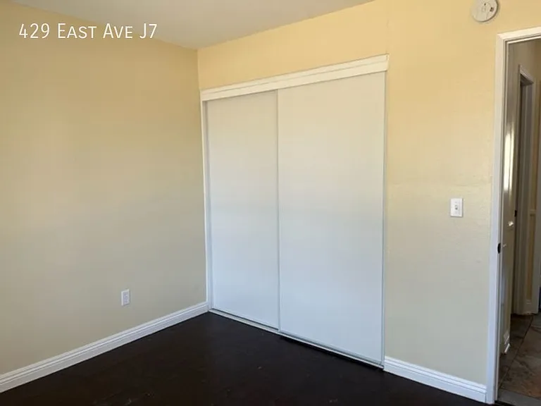 429 E Avenue J7 — Photo 13