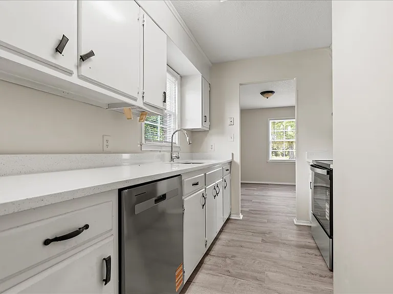 319 Revell Dr #H — Photo 12