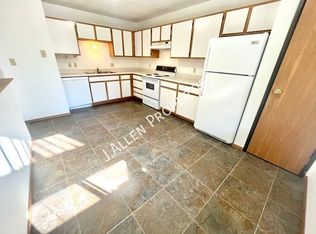 906 Riverfront Rd #27, Norfolk, NE 68701