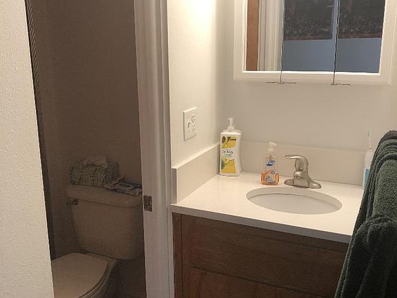 3rd image of 960 NE C St #17