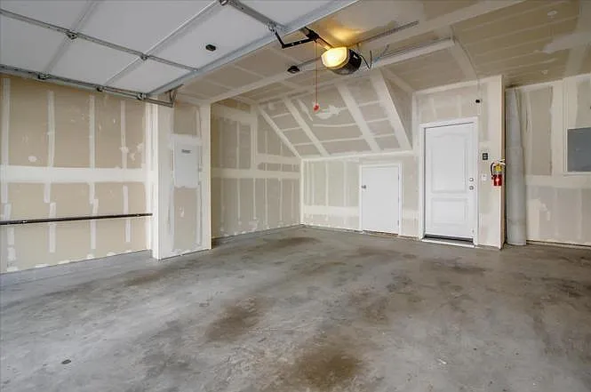 369 Reading Pl — Photo 22