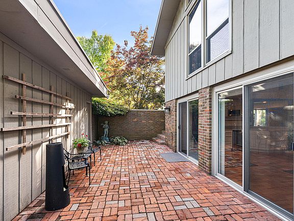 4th image of 5418 Circlewood Dr W
