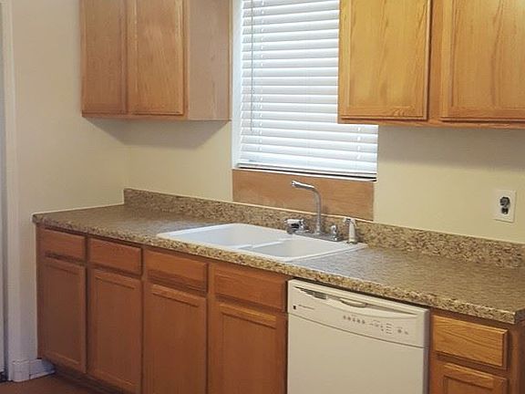 4th image of 2132 Coal Ave SE