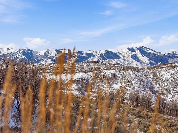 3rd image of 2014 Canyon Gate Rd
