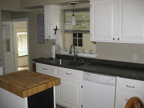 4th image of 3329 Kenmore Ave