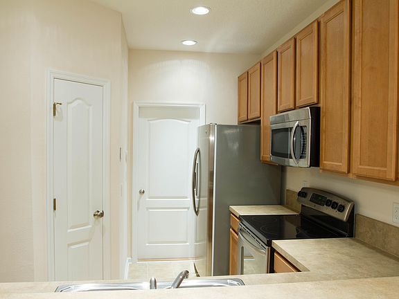 3rd image of 6205 Bartram Village Dr