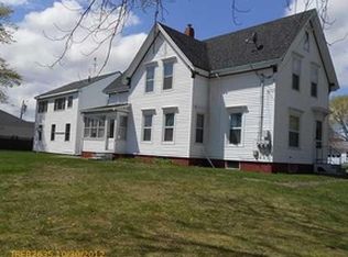 12 Knowlton St, Camden, ME 04843