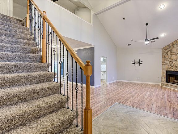 3rd image of 530 Enchanted Ln