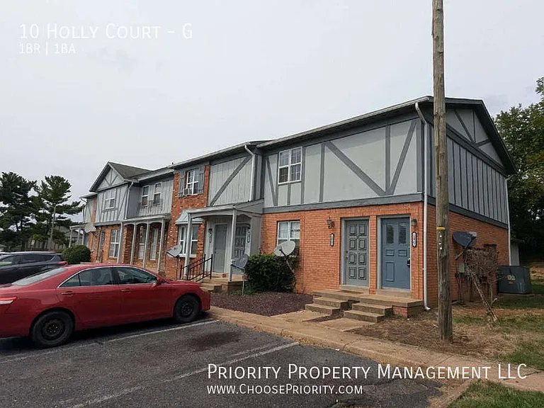 10 Holly Ct #G — Photo 1