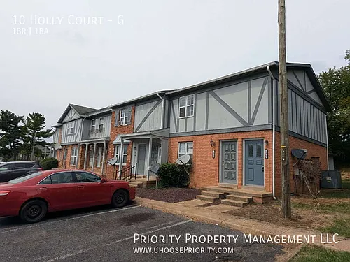 10 Holly Ct #G Photo 1