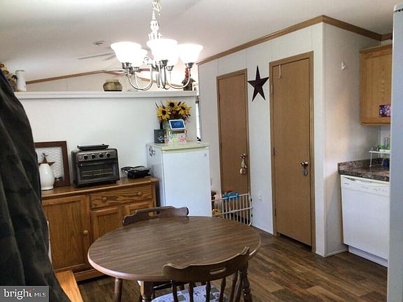 4th image of 8014 Woodside Dr