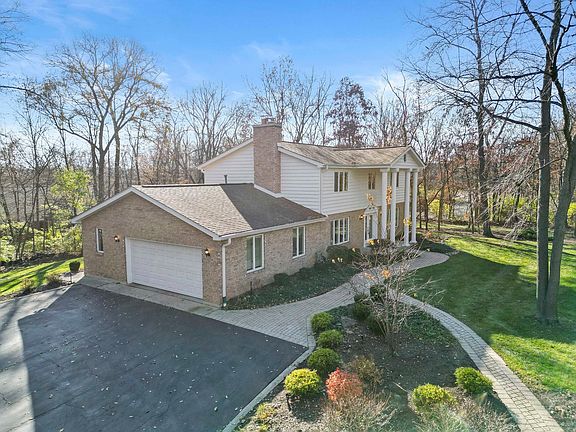4th image of 2100 Oakview Ct