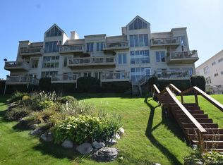 3260 Island Cove Dr UNIT 150, Waterford, MI 48328