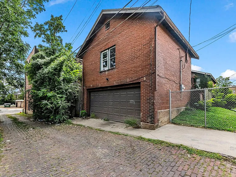 3948 S Grand Blvd — Photo 5