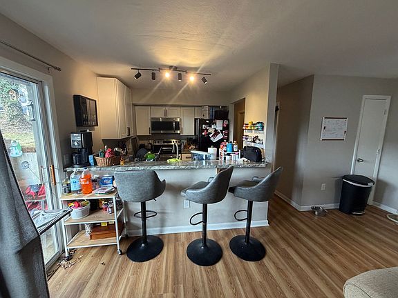 2nd image of 805 Claytor Sq