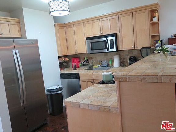4th image of 3603 Mentone Ave APT 2
