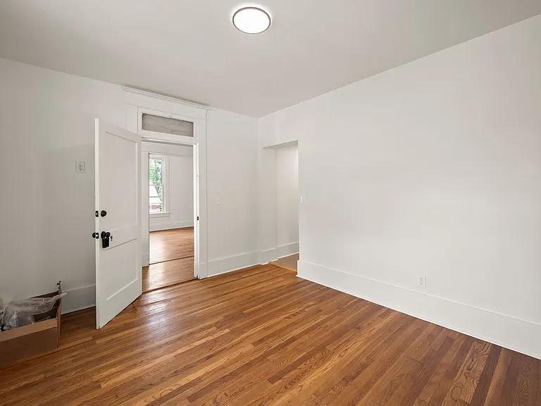 1407 Clover St — Photo 8
