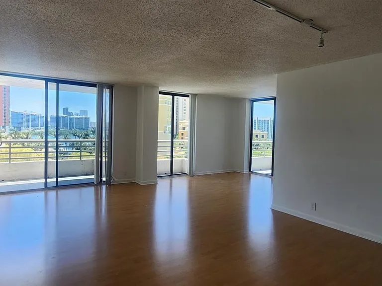 3300 NE 191st St #818 — Photo 1