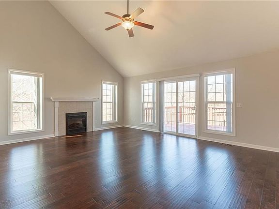 4th image of 3104 Morton Ln