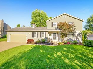 1112 Ledgebrook Dr, Tallmadge, OH 44278