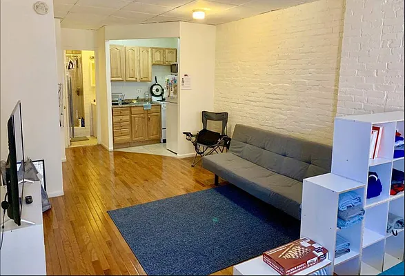 Rented by Compass | media 23