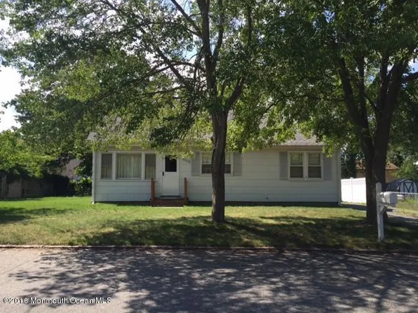 412 Mermaid Ave, Beachwood, NJ 08722