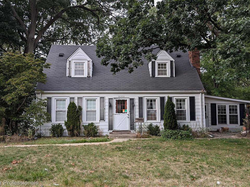 1st image of 31478 Rosslyn Ave