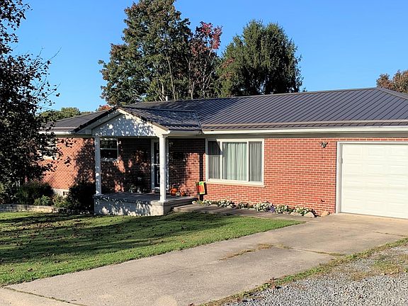2nd image of 104 1st Ave