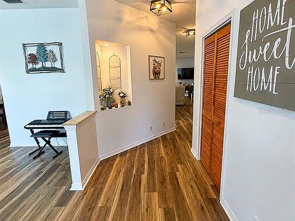 4th image of 859 HARBOR HILL DRIVE