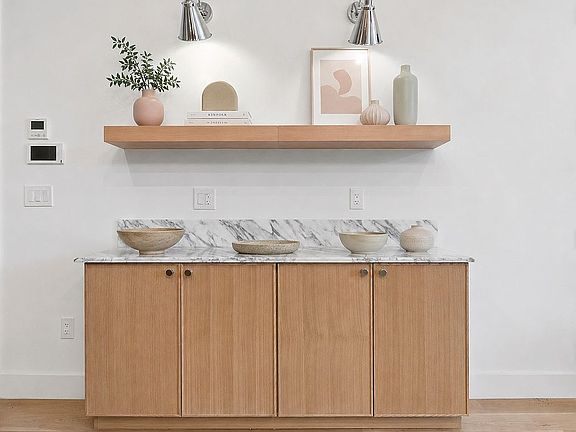 4th image of 347 6th Ave APT 1