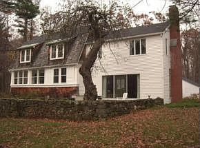 2nd image of 1209 Main St
