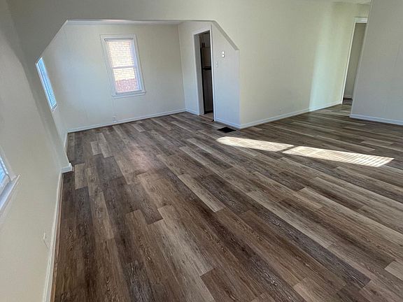 3rd image of 6016 Graceland Ave