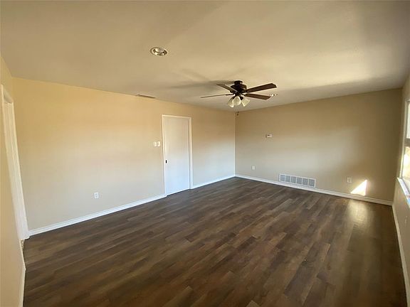 5th image of 1334 S Jefferson Dr