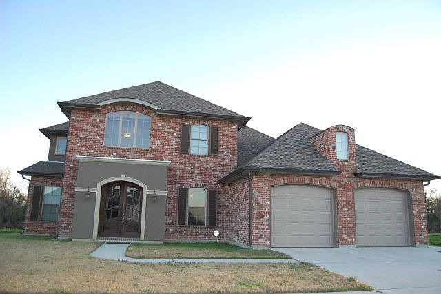 1st image of 3393 Brookwood Dr