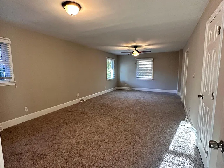 3825 Sheffield Dr — Photo 11