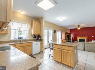 9932 Harmony Ln, Laurel, MD 20723