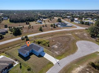 1111 W Leader Ct, Labelle, FL 33935