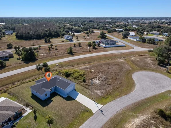 1111 W Leader Ct, Labelle, FL 33935