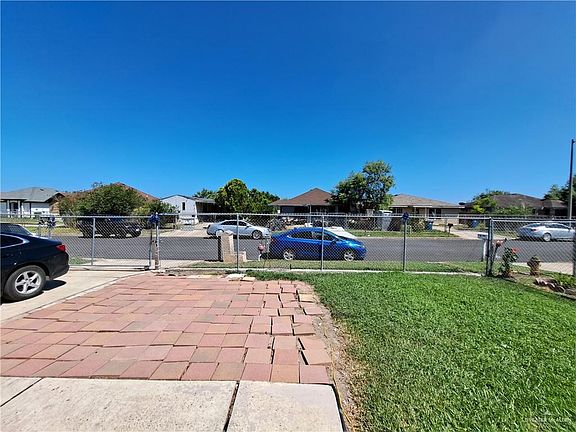 2nd image of 6993 Los Lobos Dr