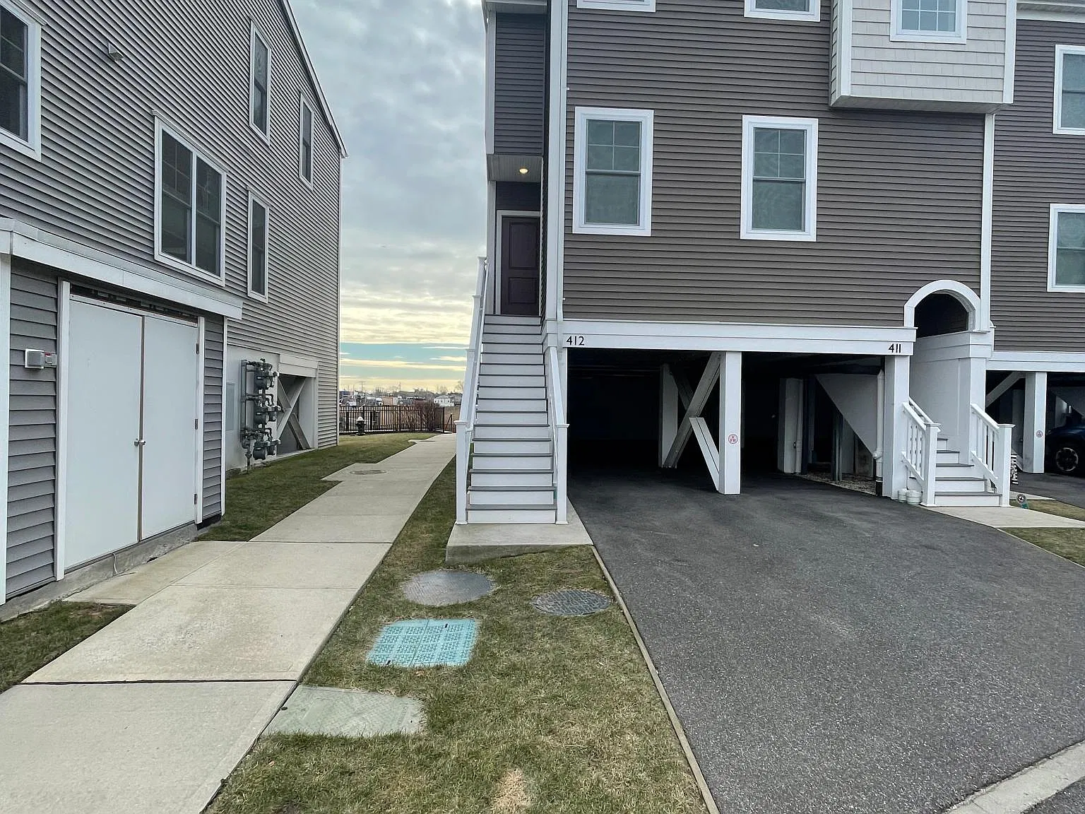 Marina Pointe Dr, East Rockaway — Photo 3
